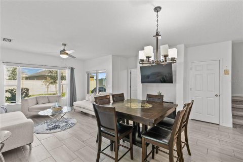 Touwnhouse à vendre à Kissimmee, Floride: 3 chambres, 178.19 m2 № 2304931 - photo 3