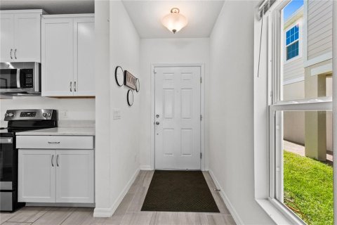 Touwnhouse à vendre à Kissimmee, Floride: 3 chambres, 178.19 m2 № 2304931 - photo 12