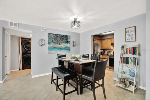 Condominio en alquiler en Gulfport, Florida, 2 dormitorios, 99.31 m2 № 1841916 - foto 9