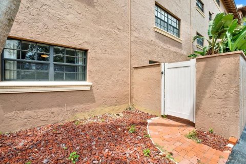 Condominio en alquiler en Gulfport, Florida, 2 dormitorios, 99.31 m2 № 1841916 - foto 19