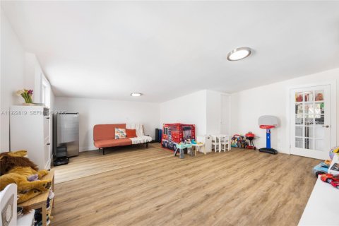 Casa en venta en Pinecrest, Florida, 3 dormitorios, 194.07 m2 № 1982576 - foto 17