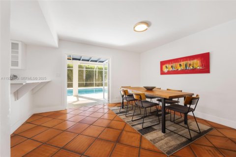 Casa en venta en Pinecrest, Florida, 3 dormitorios, 194.07 m2 № 1982576 - foto 8