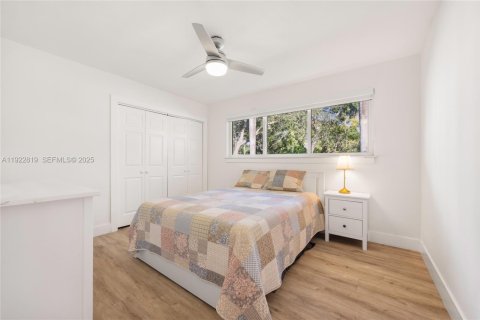 Casa en venta en Pinecrest, Florida, 3 dormitorios, 194.07 m2 № 1982576 - foto 14