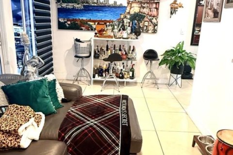 Villa ou maison à vendre à Miami Gardens, Floride: 4 chambres, 189.99 m2 № 2025727 - photo 12