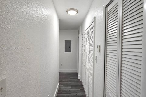 Villa ou maison à louer à Miami, Floride: 4 chambres № 1836776 - photo 9