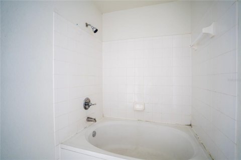 Снять в аренду кондоминиум в Орландо, Флорида 5 комнат, 96.99м2, № 1823992 - фото 19