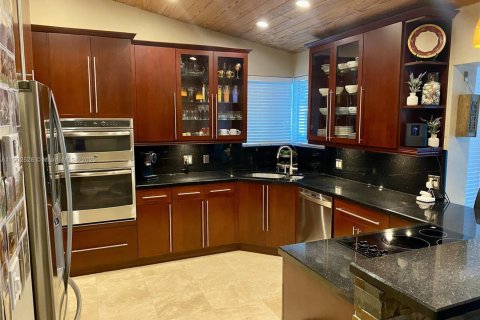 Casa en venta en Miami, Florida, 3 dormitorios, 103.12 m2 № 1953914 - foto 5