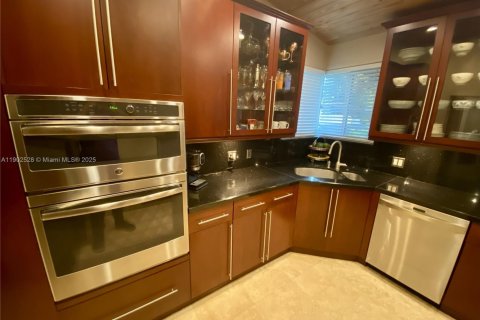 Casa en venta en Miami, Florida, 3 dormitorios, 103.12 m2 № 1953914 - foto 6
