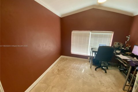 Casa en venta en Miami, Florida, 3 dormitorios, 103.12 m2 № 1953914 - foto 28