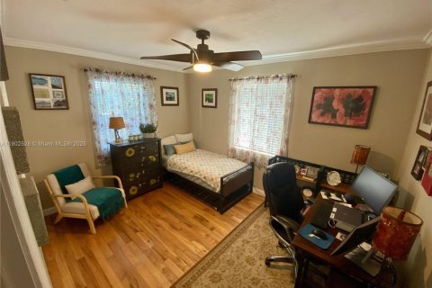 Casa en venta en Miami, Florida, 3 dormitorios, 103.12 m2 № 1953914 - foto 26