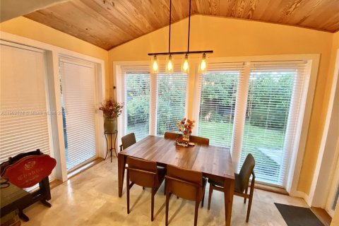 Casa en venta en Miami, Florida, 3 dormitorios, 103.12 m2 № 1953914 - foto 13
