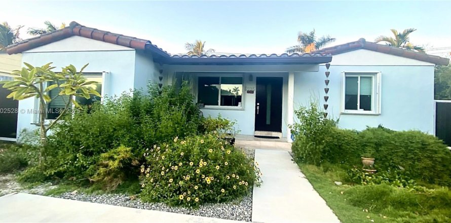 Casa en Miami, Florida 3 dormitorios, 103.12 m2 № 1953914