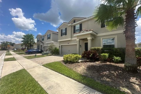 House in Davenport, Florida 4 bedrooms, 246.66 sq.m. № 1914997 - photo 2