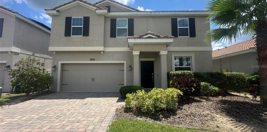 House in Davenport, Florida 4 bedrooms, 246.66 sq.m. № 1914997