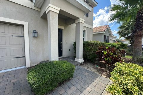 House in Davenport, Florida 4 bedrooms, 246.66 sq.m. № 1914997 - photo 4