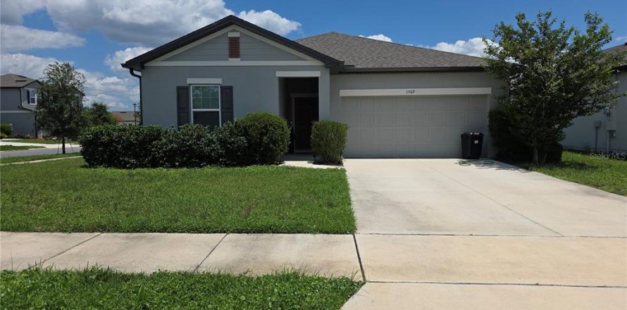 House in Sanford, Florida 4 bedrooms, 179.49 sq.m. № 2237655