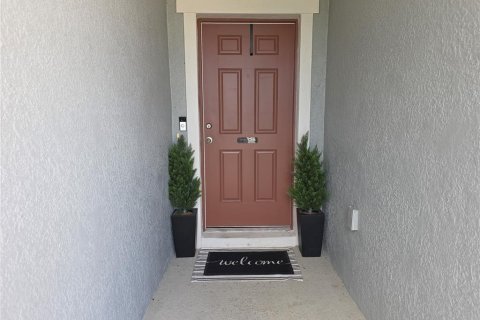 House in Sanford, Florida 4 bedrooms, 179.49 sq.m. № 2237655 - photo 2