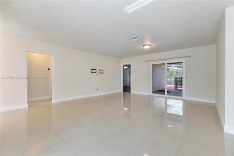 Villa ou maison à vendre à Coral Springs, Floride: 3 chambres, 147.34 m2 № 2082460 - photo 5