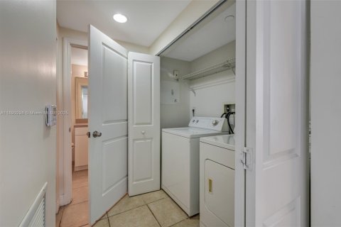 Copropriété à louer à Miami, Floride: 1 chambre, 77.85 m2 № 1943523 - photo 19