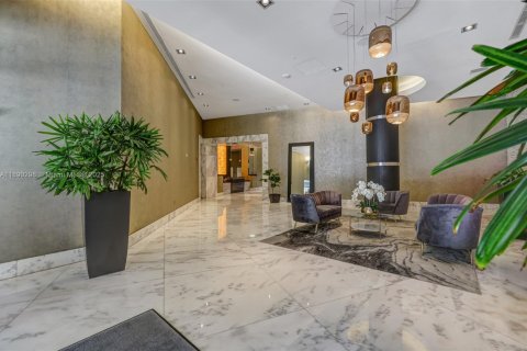 Copropriété à louer à Miami, Floride: 1 chambre, 77.85 m2 № 1943523 - photo 22