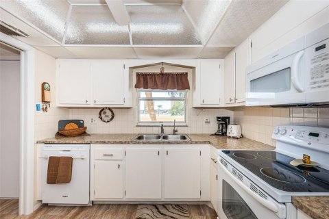 Купить кондоминиум в Сент-Питерсберг, Флорида 6 комнат, 96.62м2, № 2233665 - фото 2