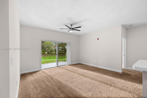 Copropriété à louer à Davie, Floride: 2 chambres, 109.9 m2 № 1986807 - photo 4