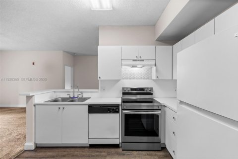 Copropriété à louer à Davie, Floride: 2 chambres, 109.9 m2 № 1986807 - photo 7