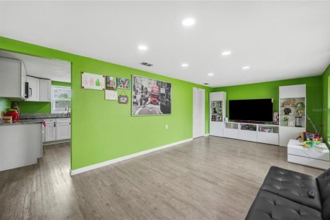 House in Mulberry, Florida 3 bedrooms, 108.88 sq.m. № 1883117 - photo 6