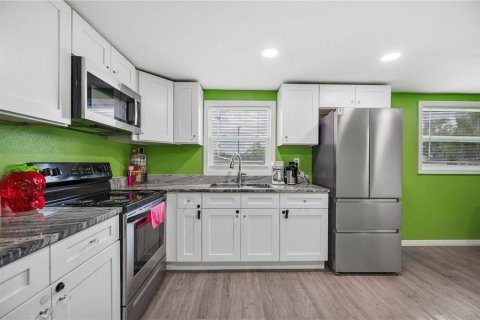 House in Mulberry, Florida 3 bedrooms, 108.88 sq.m. № 1883117 - photo 4