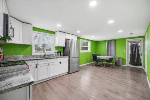 House in Mulberry, Florida 3 bedrooms, 108.88 sq.m. № 1883117 - photo 3