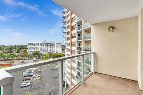 Condominio en venta en Miami, Florida, 1 dormitorio, 79.99 m2 № 1986548 - foto 28