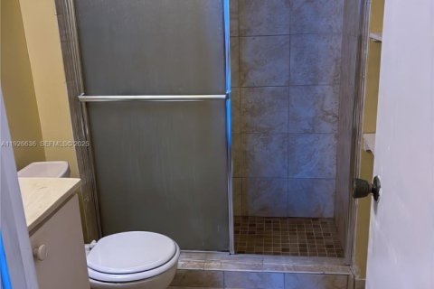 Condo in Miami, Florida, 1 bedroom  № 1986548 - photo 15