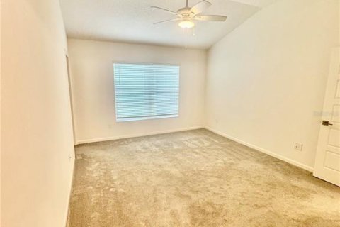 House in The Villages, Florida 3 bedrooms, 144.74 sq.m. № 1828525 - photo 18