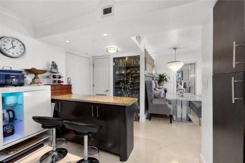 Купить кондоминиум в Авентура, Флорида 2 спальни, 99.68м2, № 1999672 - фото 14