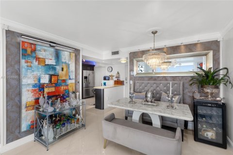 Купить кондоминиум в Авентура, Флорида 2 спальни, 99.68м2, № 1999672 - фото 17