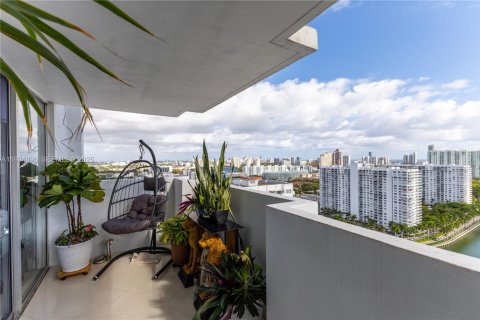 Купить кондоминиум в Авентура, Флорида 2 спальни, 99.68м2, № 1999672 - фото 9