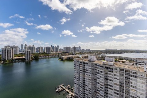 Купить кондоминиум в Авентура, Флорида 2 спальни, 99.68м2, № 1999672 - фото 7