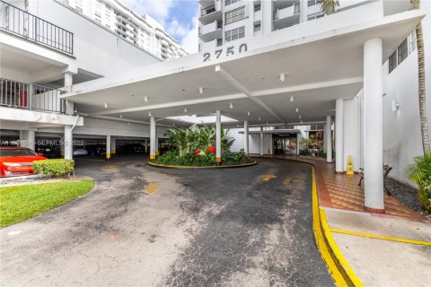 Купить кондоминиум в Авентура, Флорида 2 спальни, 99.68м2, № 1999672 - фото 28