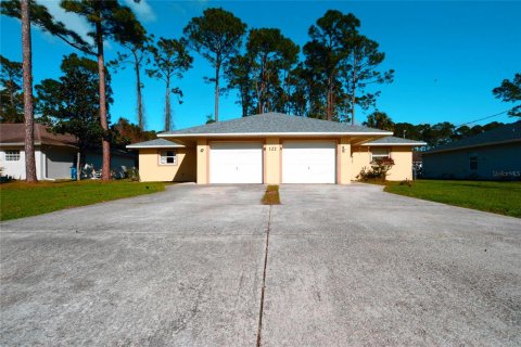 Commercial property in Palm Coast, Florida 6 bedrooms, 210.7 sq.m. № 1909651 - photo 2