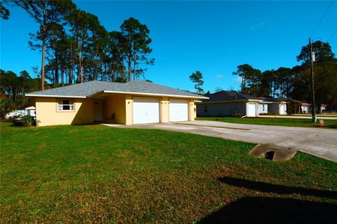 Commercial property in Palm Coast, Florida 6 bedrooms, 210.7 sq.m. № 1909651 - photo 4