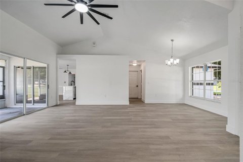 Casa en venta en Deltona, Florida, 3 dormitorios, 179.86 m2 № 2158036 - foto 27