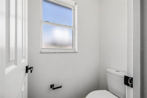 Casa en venta en Deltona, Florida, 3 dormitorios, 179.86 m2 № 2158036 - foto 22