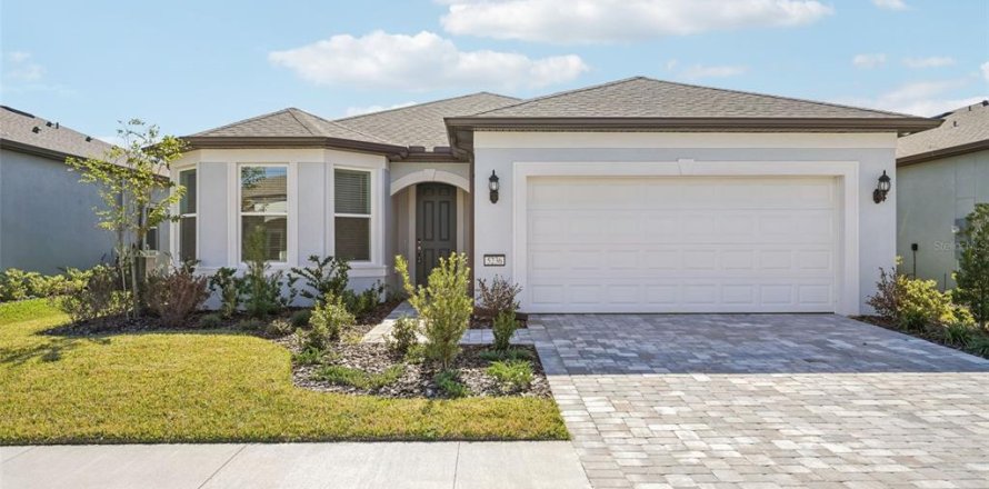 House in Ocala, Florida 3 bedrooms, 204.38 sq.m. № 2104912