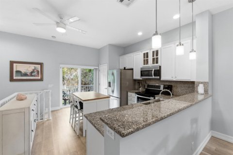 Touwnhouse à louer à Pompano Beach, Floride: 3 chambres, 160.54 m2 № 2147303 - photo 2