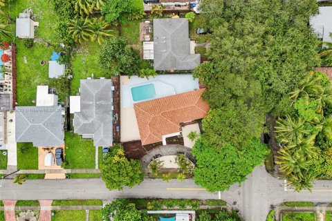 Casa en venta en Hollywood, Florida, 4 dormitorios, 174.38 m2 № 1895872 - foto 23