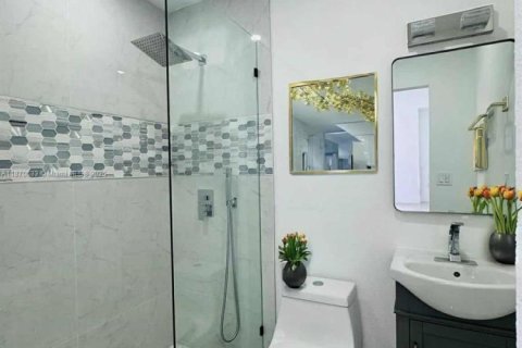 Casa en venta en Hollywood, Florida, 4 dormitorios, 174.38 m2 № 1895872 - foto 15