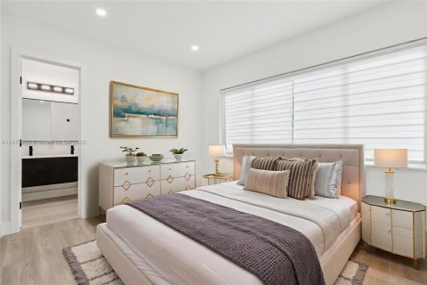 Casa en venta en Hollywood, Florida, 4 dormitorios, 174.38 m2 № 1895872 - foto 13