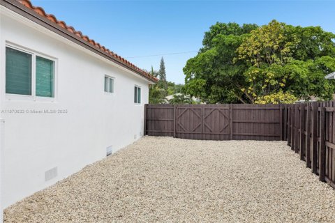 Casa en venta en Hollywood, Florida, 4 dormitorios, 174.38 m2 № 1895872 - foto 20