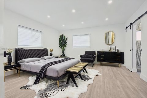 Casa en venta en Hollywood, Florida, 4 dormitorios, 174.38 m2 № 1895872 - foto 9