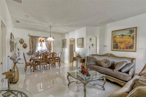 Casa en venta en Kissimmee, Florida, 4 dormitorios, 160.81 m2 № 1542890 - foto 4